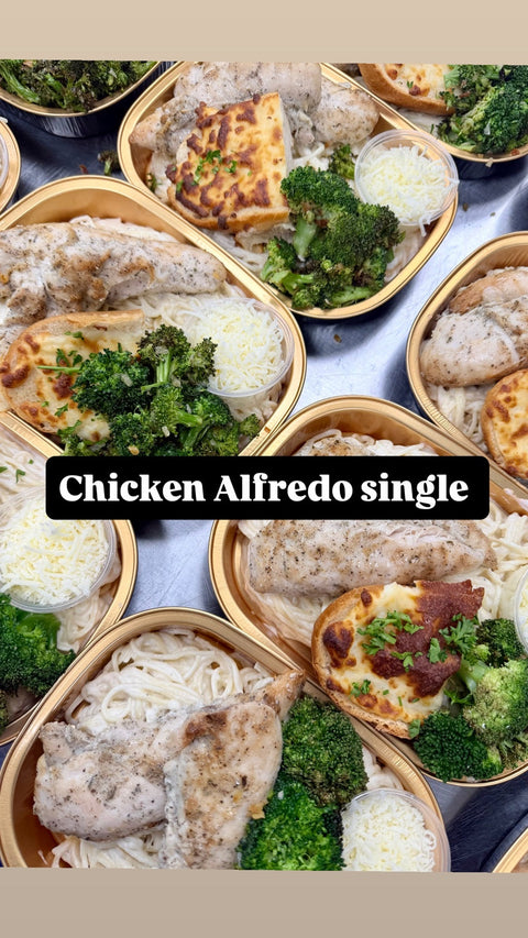 Single-serving chicken Alfredo with broccoli